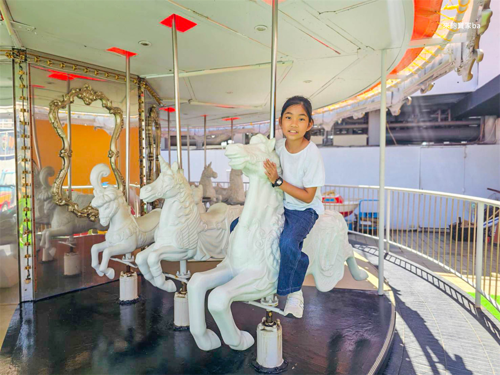 高雄親子樂園【大立空中樂園】戶外頂樓遊樂園，找回童心遠眺高雄市區美景 @來飽寶家ba