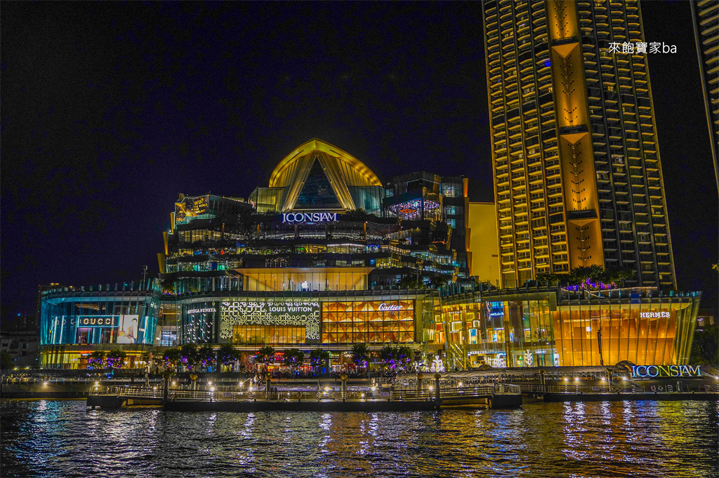 【泰國曼谷】喬德夜市：神奇之地（JODD FAIRS）｜曼谷必逛的夜市，將城堡、古董車、運河造景搬進夜市（交通、美食） @來飽寶家ba