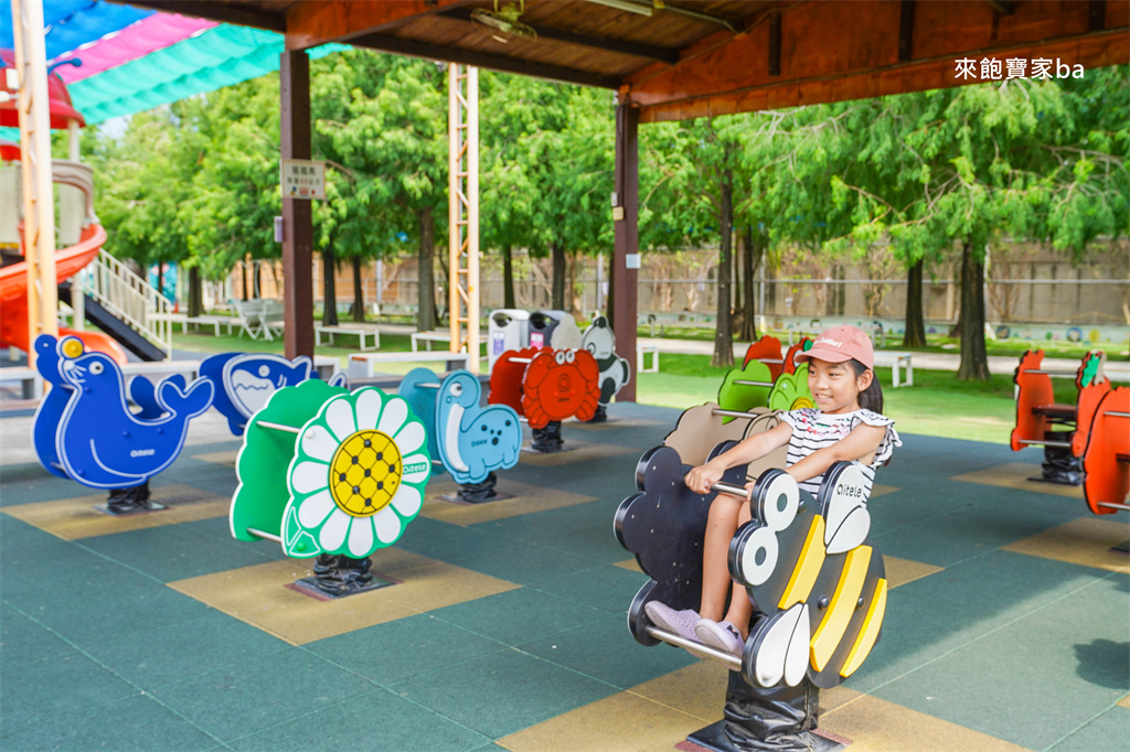 嘉義民雄【三隻小豬觀光農場】超過20種動物及鳥園，還有戲水池跟沙坑，美拍又好玩！（最新票價/表演時刻表） @來飽寶家ba