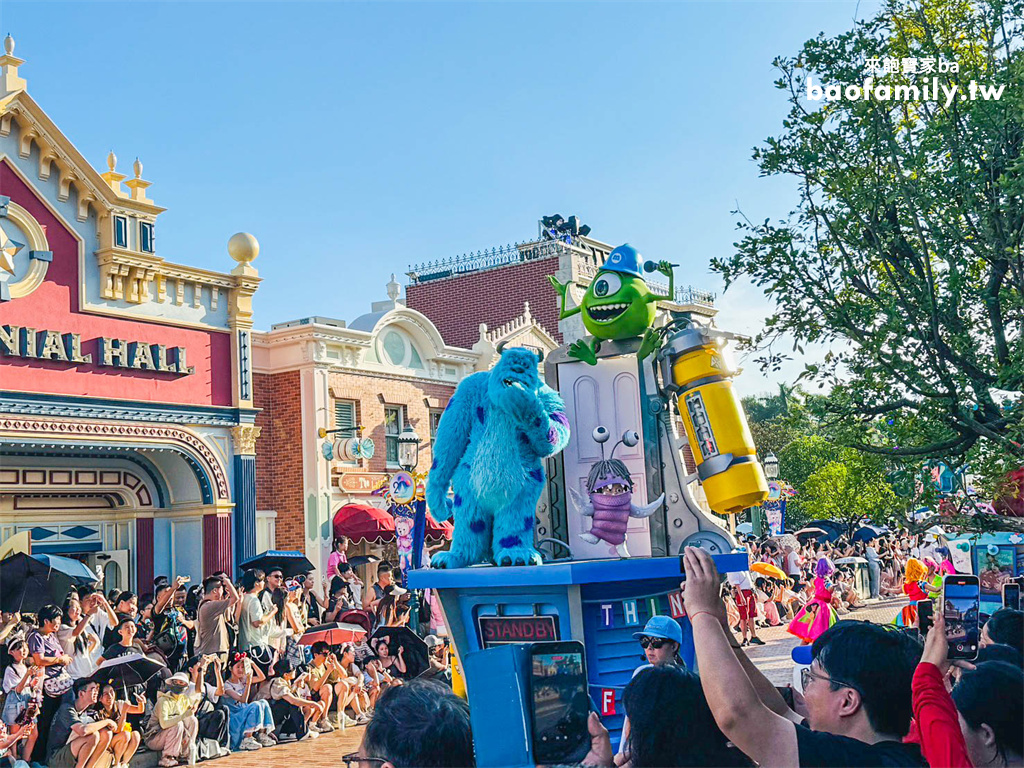 【2025香港迪士尼樂園】Hong Kong Disneyland門票、交通、20周年花車、必拍角度、必玩設施攻略！ @來飽寶家ba
