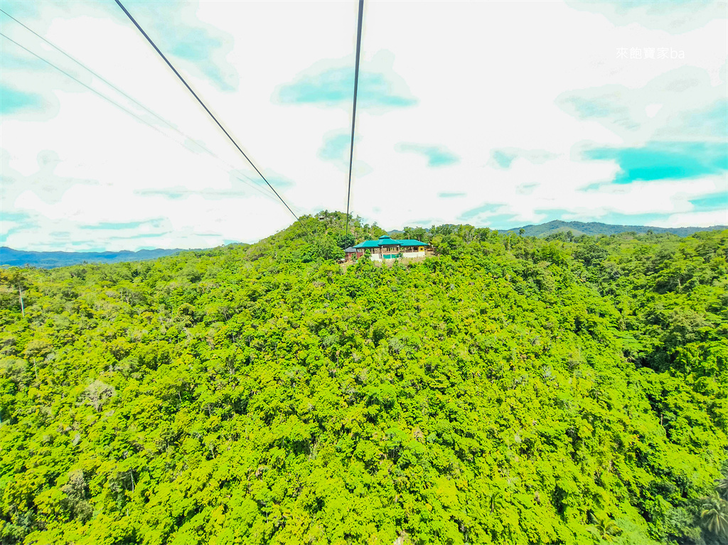 薄荷島景點【Loboc Ecotourism Adventure Park】洛柏克生態冒險公園~必玩高空溜索Zipline，空中飛人飛躍河谷 @來飽寶家ba