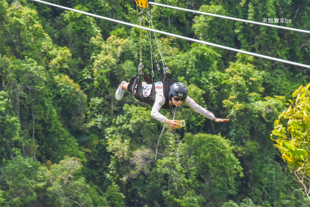 薄荷島景點【Loboc Ecotourism Adventure Park】洛柏克生態冒險公園~必玩高空溜索Zipline，空中飛人飛躍河谷 @來飽寶家ba