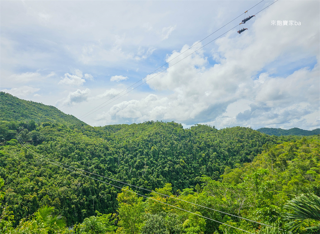 薄荷島景點【Loboc Ecotourism Adventure Park】洛柏克生態冒險公園~必玩高空溜索Zipline，空中飛人飛躍河谷 @來飽寶家ba