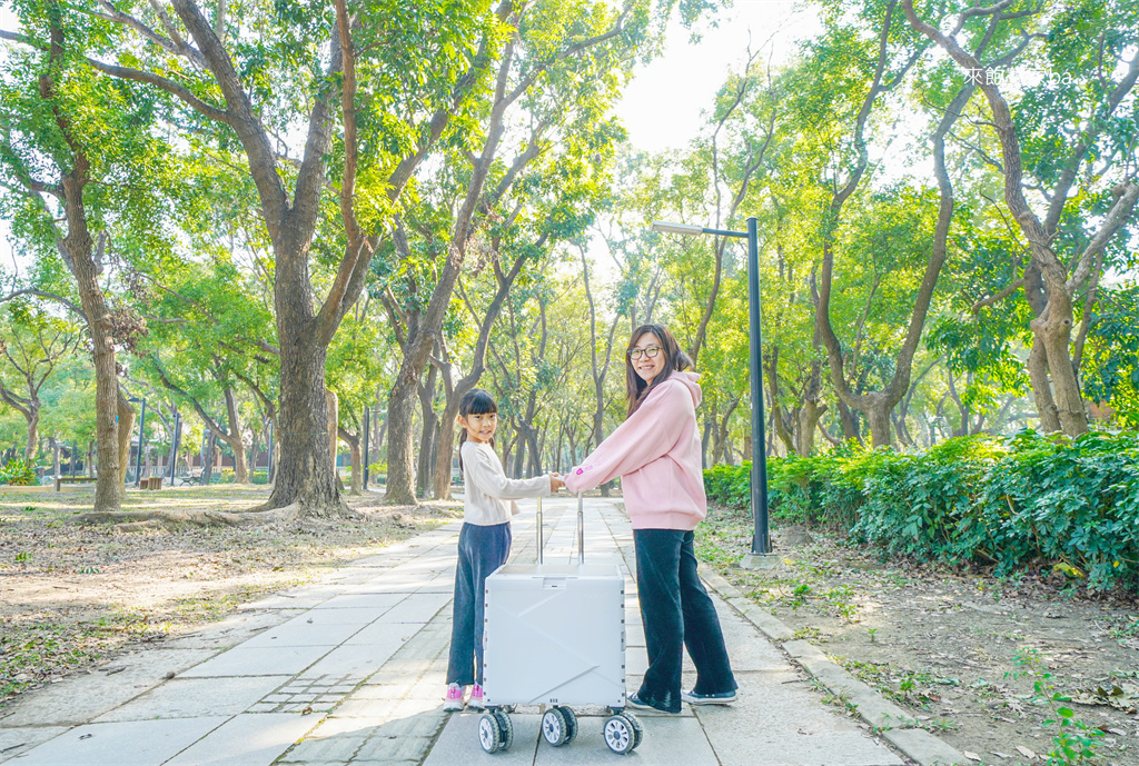 高雄親子景點｜95公頃【楠梓都會公園】最新鳥主題遊戲場~同場加映 爸媽解放雙手，出遊橫著走！一台多用「日韓人気可擴充購物車」 @來飽寶家ba