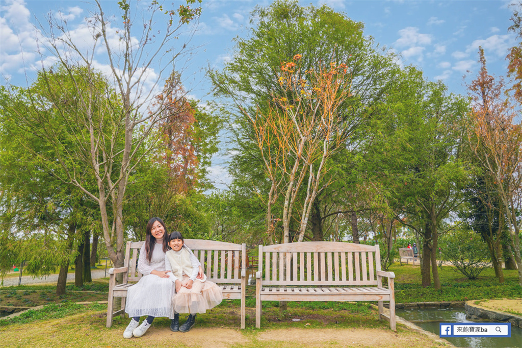 台南後壁【雅聞湖濱療癒森林】千坪玫瑰花園、泥作小屋，免費版小人國！ @來飽寶家ba