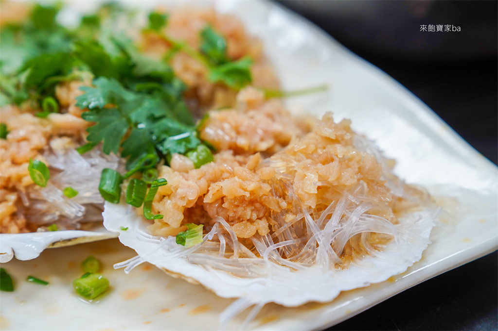 油麻地美食【興記煲仔飯】香港廟街煲仔飯專賣店，必點煎蠔餅、煲仔飯（交通、評價) @來飽寶家ba