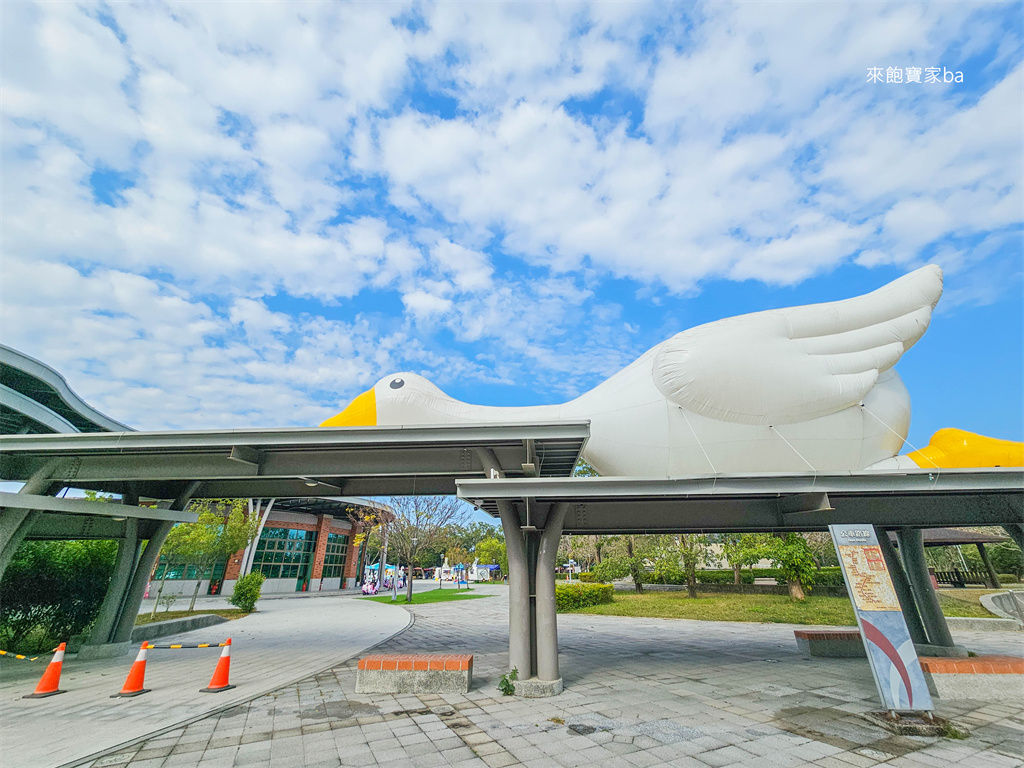 雲林古坑景點【古坑綠色隧道】全新鵝童驛站、假日市集、蜜蜂故事館 @來飽寶家ba