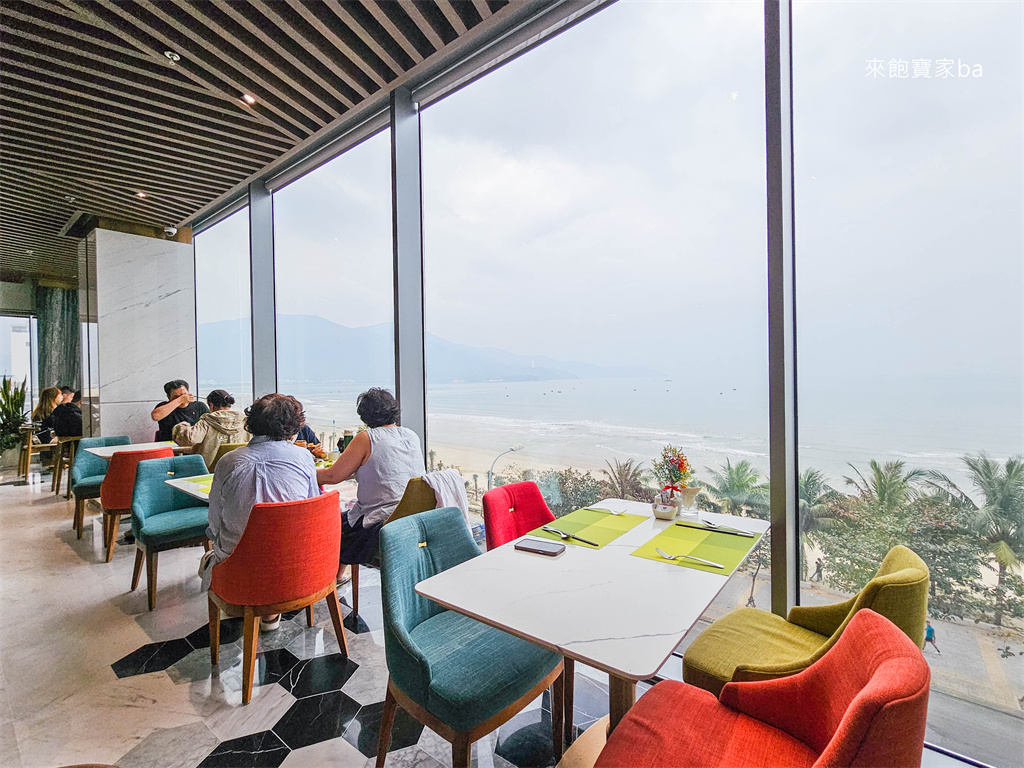 【峴港住宿推薦】Le Sands Oceanfront Danang Hotel｜峴港沙灘海濱飯店對面就是美溪海灘、頂樓附設絕美無邊際泳池 @來飽寶家ba