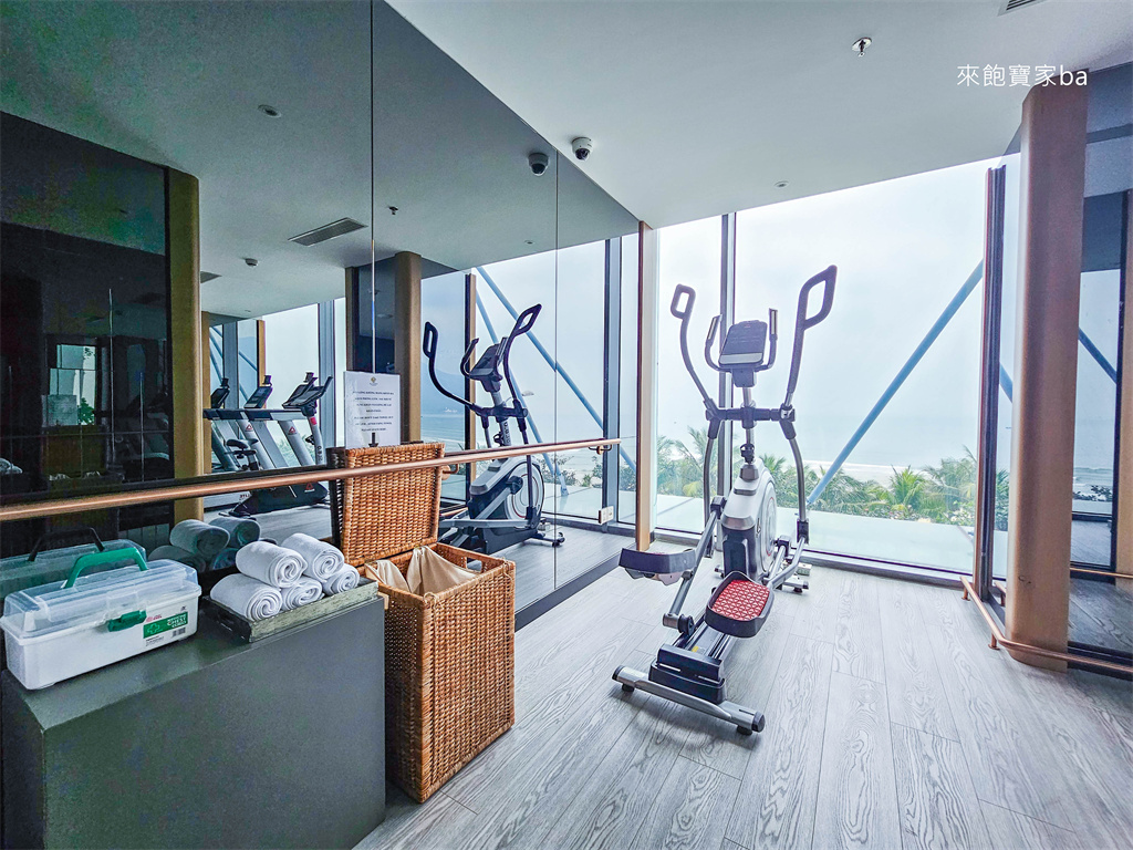 【峴港住宿推薦】Le Sands Oceanfront Danang Hotel｜峴港沙灘海濱飯店對面就是美溪海灘、頂樓附設絕美無邊際泳池 @來飽寶家ba