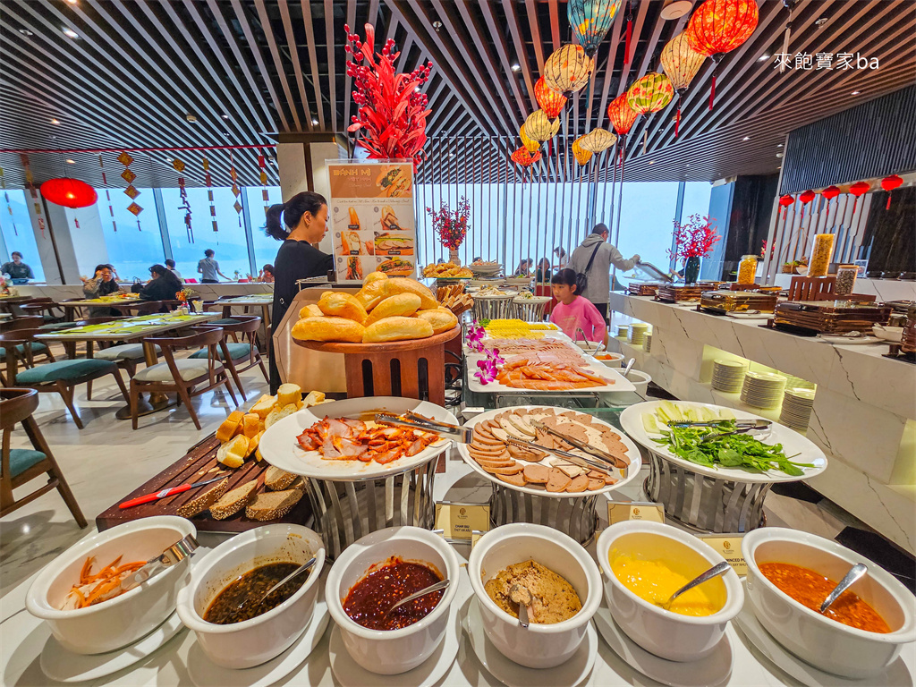 【峴港住宿推薦】Le Sands Oceanfront Danang Hotel｜峴港沙灘海濱飯店對面就是美溪海灘、頂樓附設絕美無邊際泳池 @來飽寶家ba