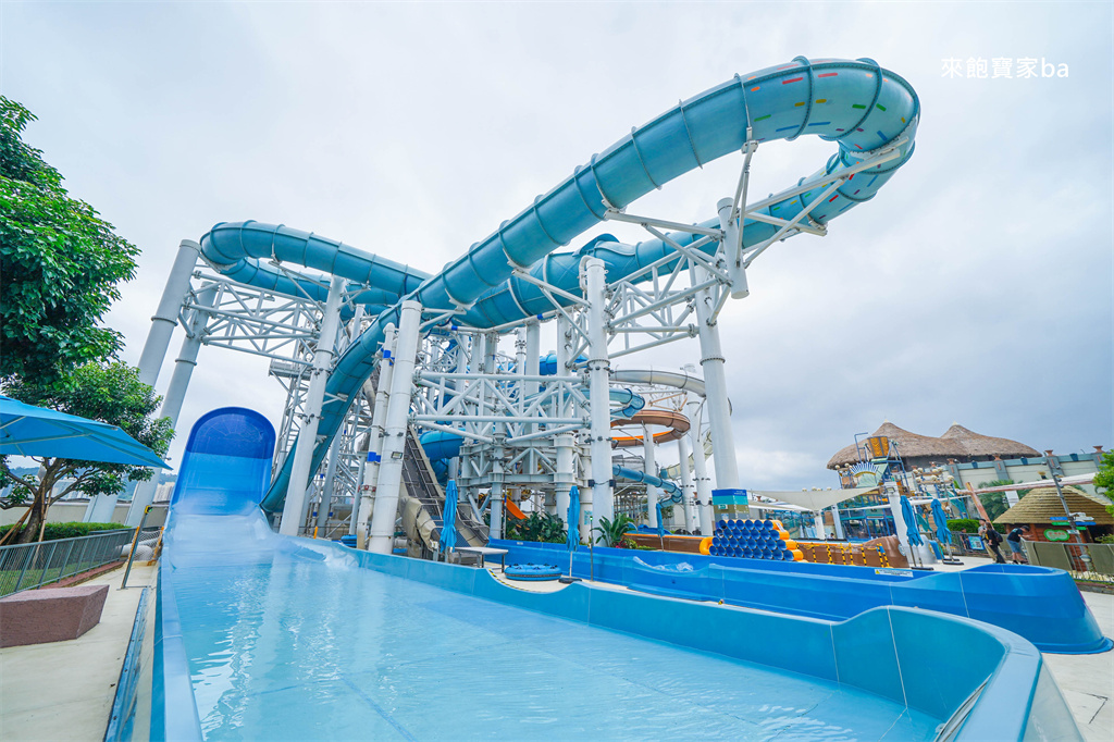 澳門親子景點【新濠影匯水上樂園】澳門最大水上樂園，室內室外水樂園一票玩到底！ @來飽寶家ba