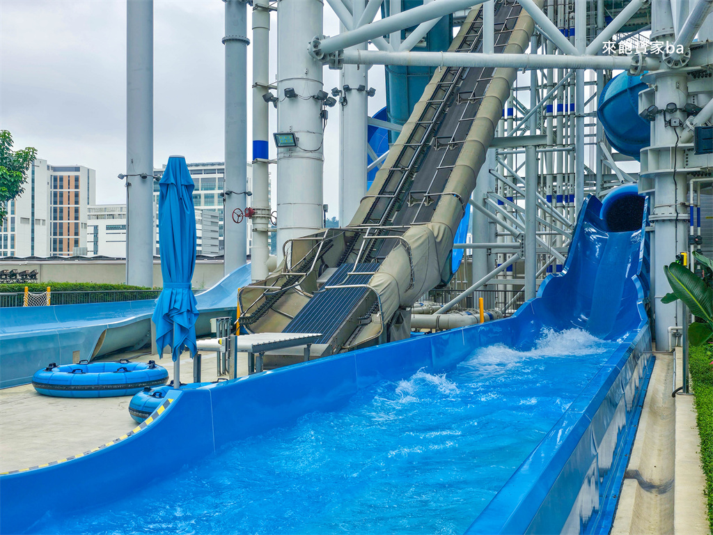 澳門親子景點【新濠影匯水上樂園】澳門最大水上樂園，室內室外水樂園一票玩到底！ @來飽寶家ba
