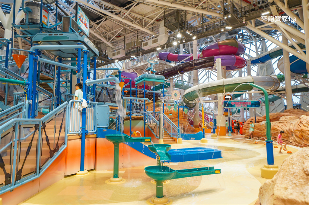 澳門親子景點【新濠影匯水上樂園】澳門最大水上樂園，室內室外水樂園一票玩到底！ @來飽寶家ba