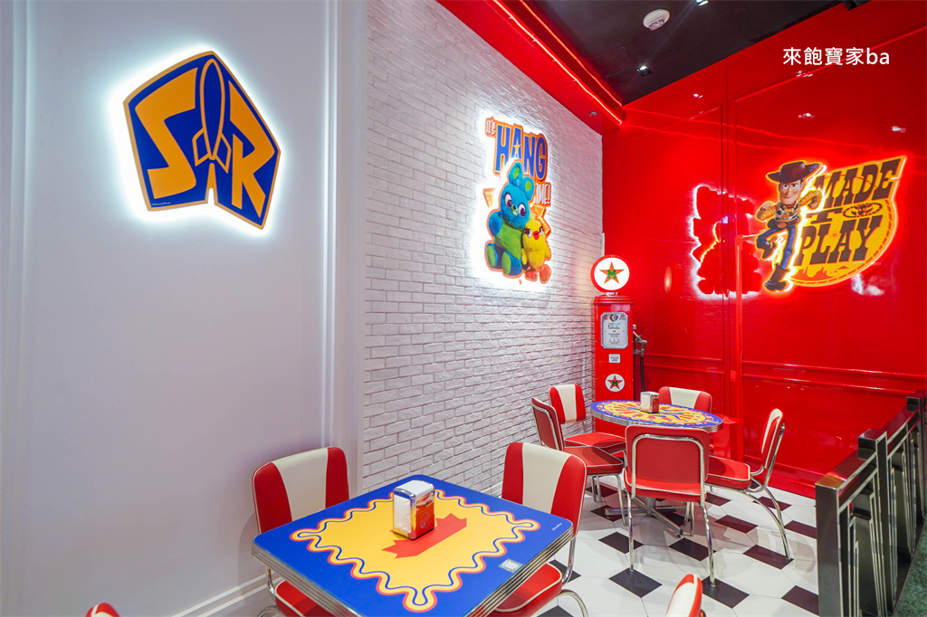 新濠影匯美食推薦【載運美式餐室】Joyride Diner 50年代敞篷車復古用餐，絕佳澳門巴黎人拍攝點！ @來飽寶家ba