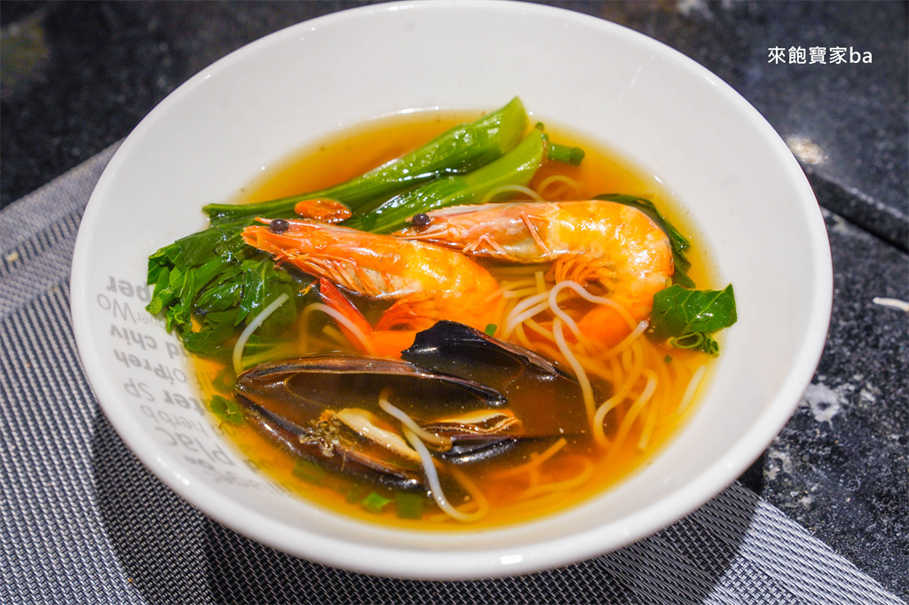 澳門美食【星滙餐廳】新濠影滙Spotlight自助餐，晚餐龍蝦鮑魚吃到飽 @來飽寶家ba