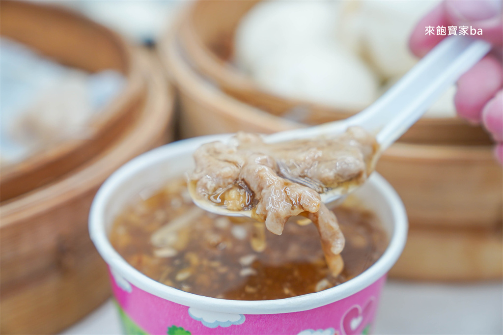 花蓮美食【周家蒸餃小籠包】排隊也要吃的平價花蓮小吃好吃嗎？ @來飽寶家ba