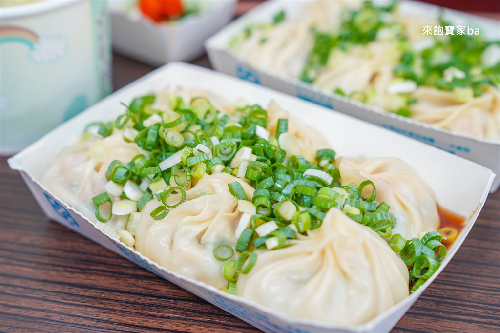 苗栗頭份美食【鮮肉湯包】超人氣手工現做排隊湯包，蔥控加蔥加到爆（地址、菜單） @來飽寶家ba