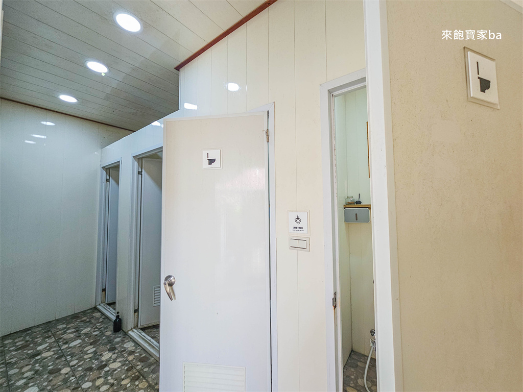 小琉球戲水景點【杉福漁港沙灘】熱門看海龜、新手友善浮潛聖地 @來飽寶家ba