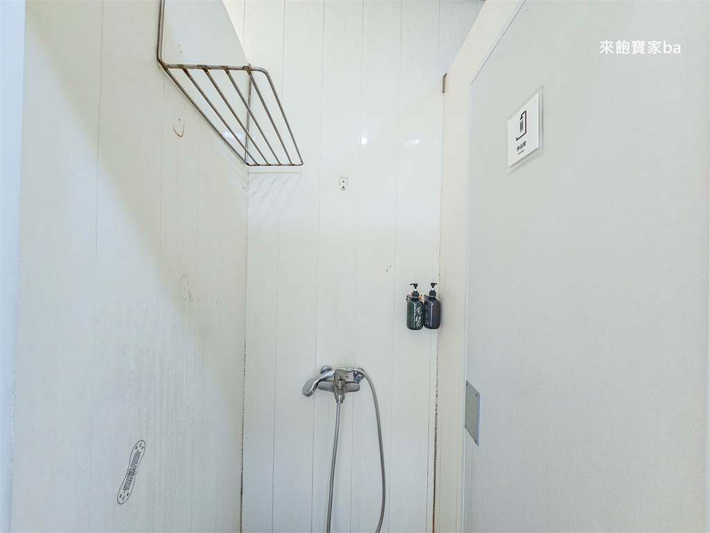 小琉球戲水景點【杉福漁港沙灘】熱門看海龜、新手友善浮潛聖地 @來飽寶家ba