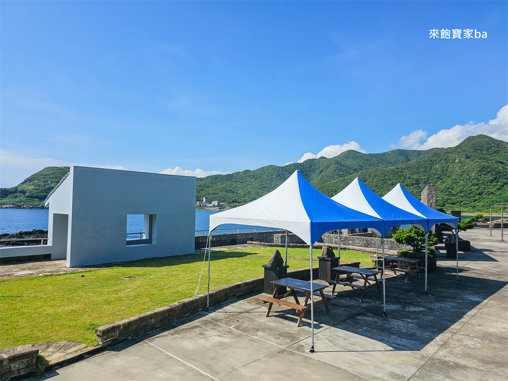 新北貢寮【龍洞灣海洋公園】天然海泳池浮潛，東北角戲水景點推薦（門票、設施租借費用） @來飽寶家ba