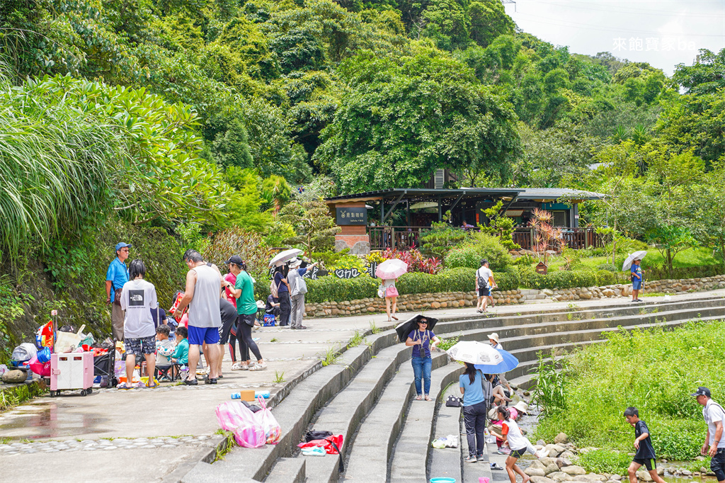 桃園玩水景點【千層瀑布】龍潭野溪戲水熱點，撈蝦捕魚順遊大平紅橋 @來飽寶家ba