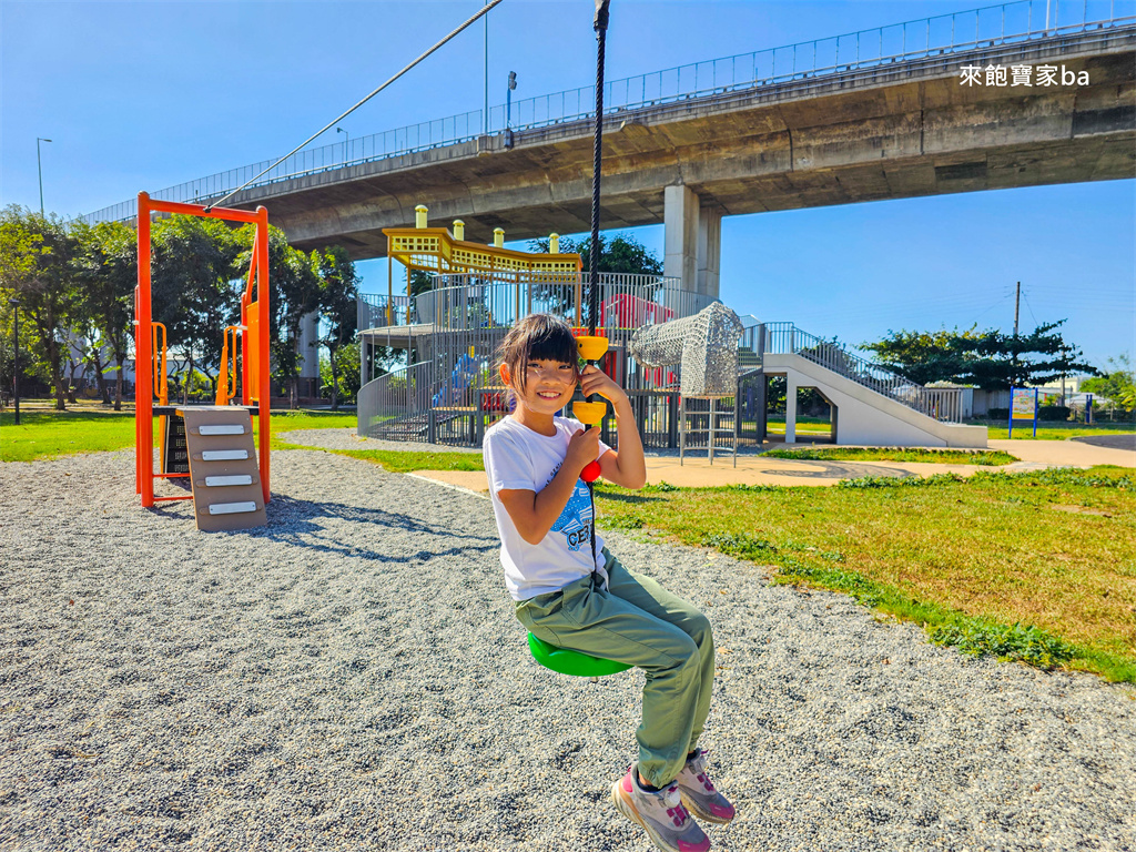【彰化景觀公園】扇形車庫遊戲場結合火車主題設計，車廂溜滑梯、磨石子火車滑梯溜到飽 @來飽寶家ba