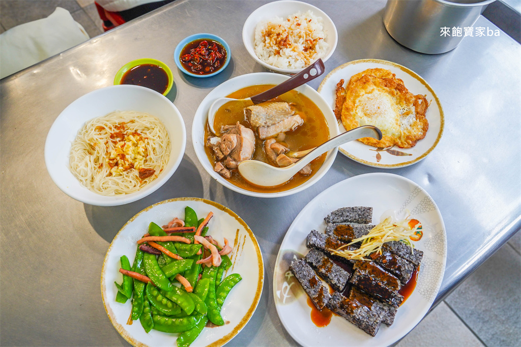 台中北區美食【阿源麻油雞】台中進補必排隊的老店，特色是大鍋爆炒雞肉(菜單、位置、評價) @來飽寶家ba