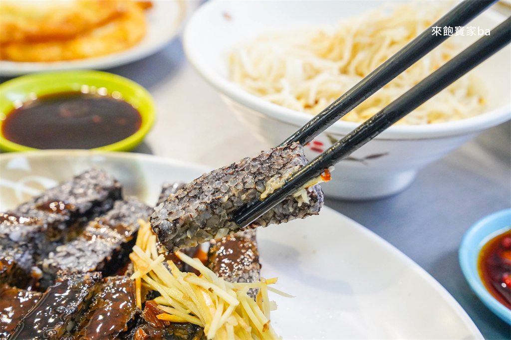 台中北區美食【阿源麻油雞】台中進補必排隊的老店，特色是大鍋爆炒雞肉(菜單、位置、評價) @來飽寶家ba