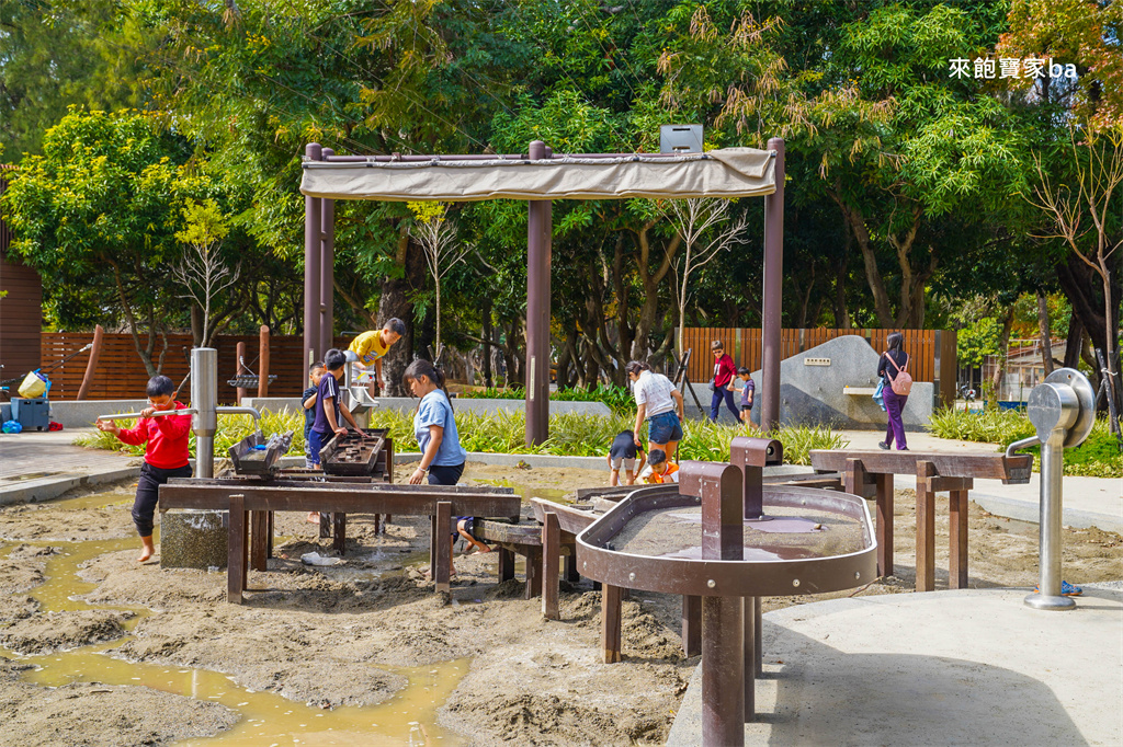 台中親子景點【后里森林公園】搖籃遊戲場~全台最多吊床的森林系公園！樹蔭下玩猴森堡壘 @來飽寶家ba
