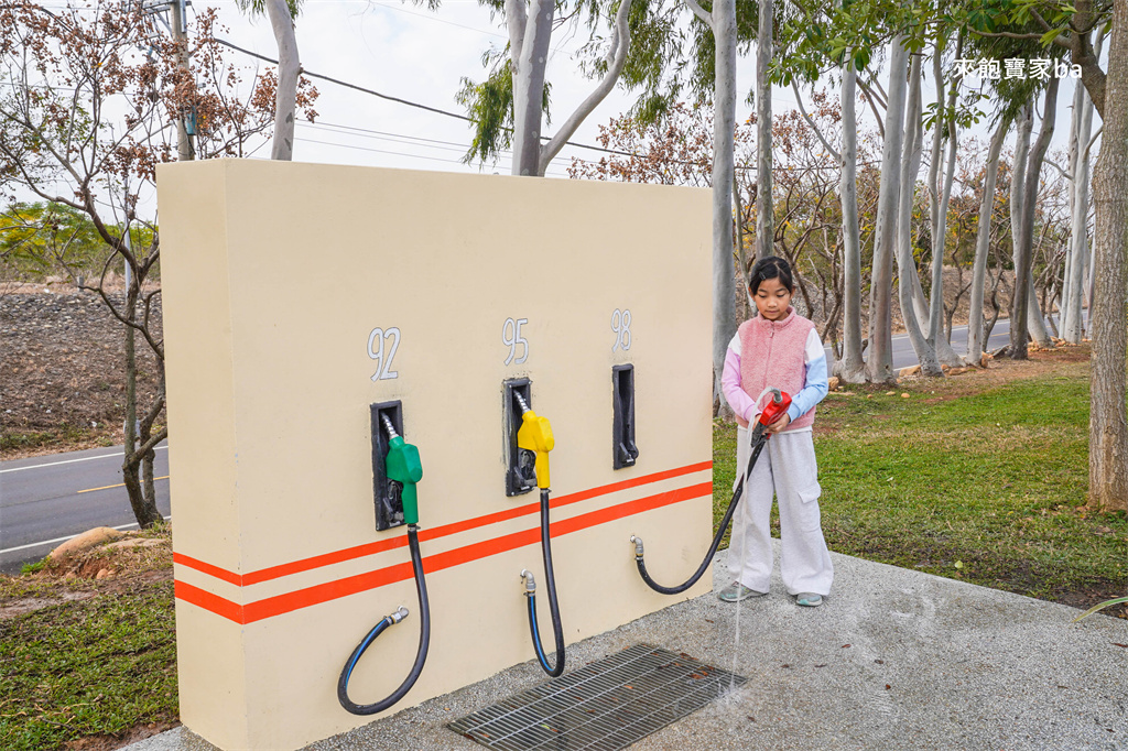 台中后里【后里環保公園】放風箏、暢玩孩籽世界遊戲場，絕美台中落羽松景點 @來飽寶家ba