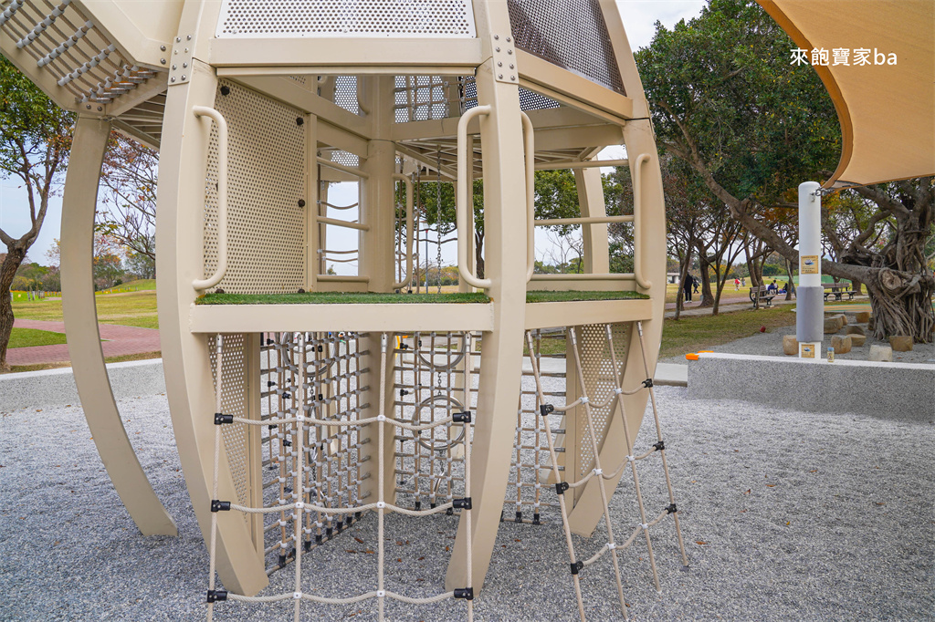 台中后里【后里環保公園】放風箏、暢玩孩籽世界遊戲場，絕美台中落羽松景點 @來飽寶家ba