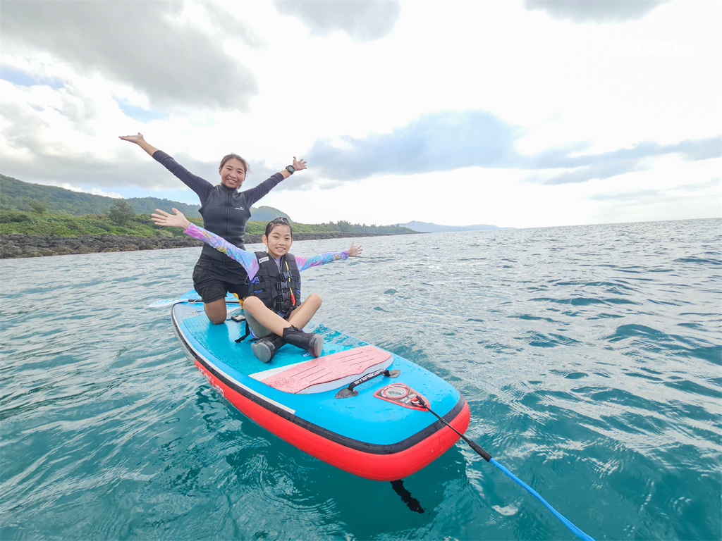 不會游泳也能浮潛嗎？墾丁潛水店推薦【心海潛水中心】，讓小朋友、怕水的你都能輕鬆享受大海！ @來飽寶家ba
