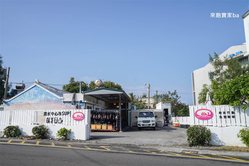 不會游泳也能浮潛嗎？墾丁萬里桐【心海潛水中心】讓小朋友、怕水族也能輕鬆擁抱大海！ @來飽寶家ba