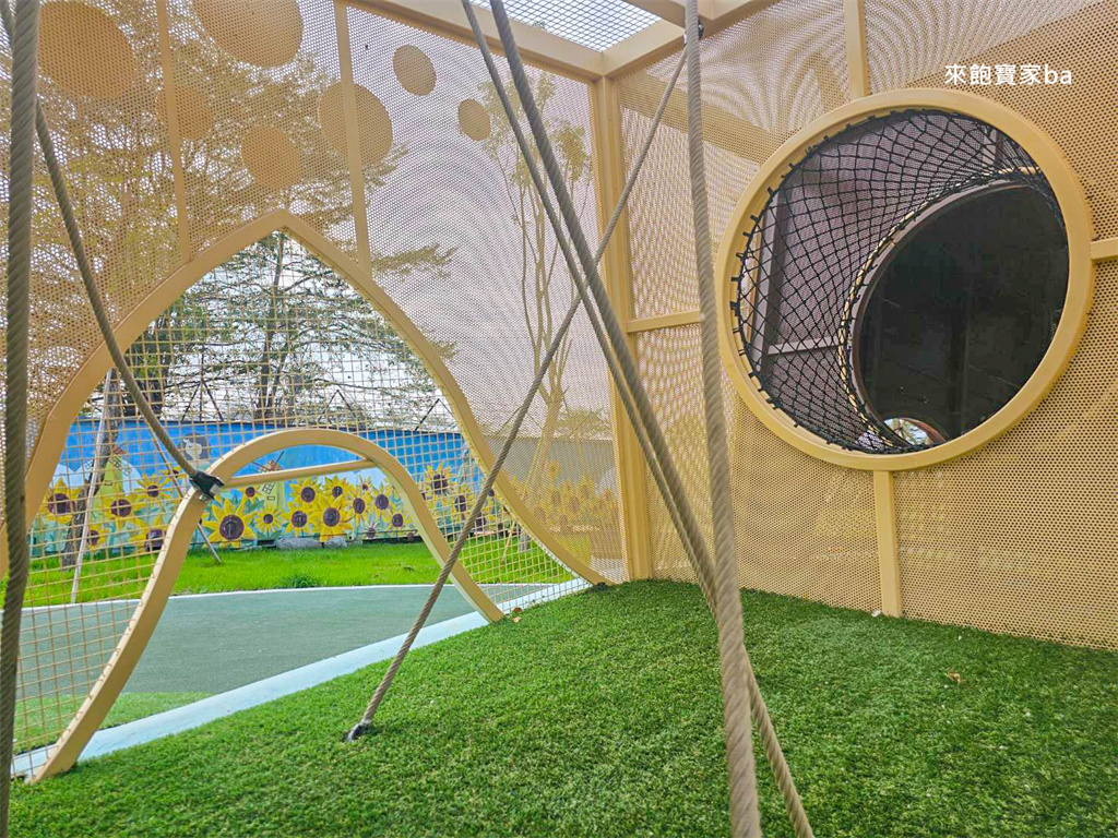 屏東特色公園【新埤鄉貓頭鷹共融公園】挑戰8公尺高貓頭鷹遊戲塔x 立體攀爬架，免費放電好去處 @來飽寶家ba
