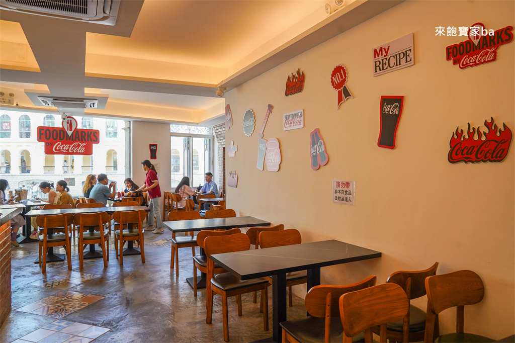 澳門必吃美食【大利來記豬扒包】大三巴美食~比臉大厚實豬排夾麵包，50年不敗經典口感！ @來飽寶家ba