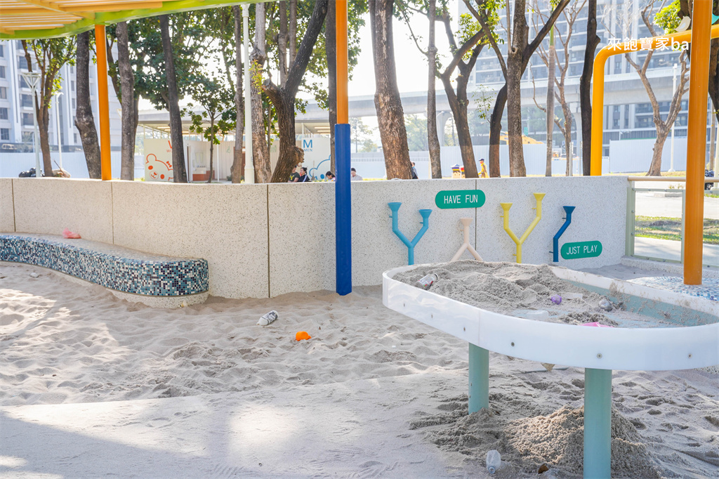 高雄特色公園推薦【後勁公園】楠梓最強森林熊秘密城堡遊戲場，9大遊戲區+30項設施 @來飽寶家ba