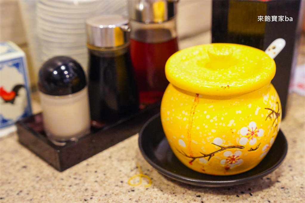 香港中環美食【沾仔記】連續多年榮獲必比登推介，必點巨無霸雲吞麵（菜單、評價） @來飽寶家ba