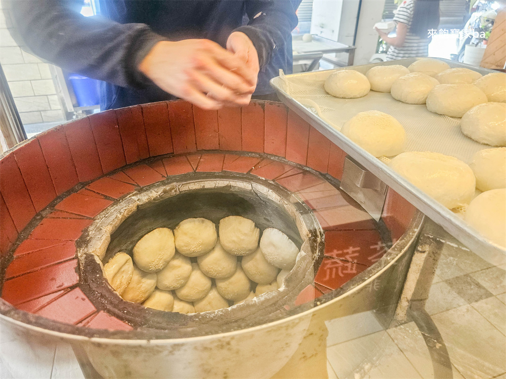 員林小吃【好胃口胡椒餅】堅持現桿現包，飄香30年只賣兩種口味 @來飽寶家ba