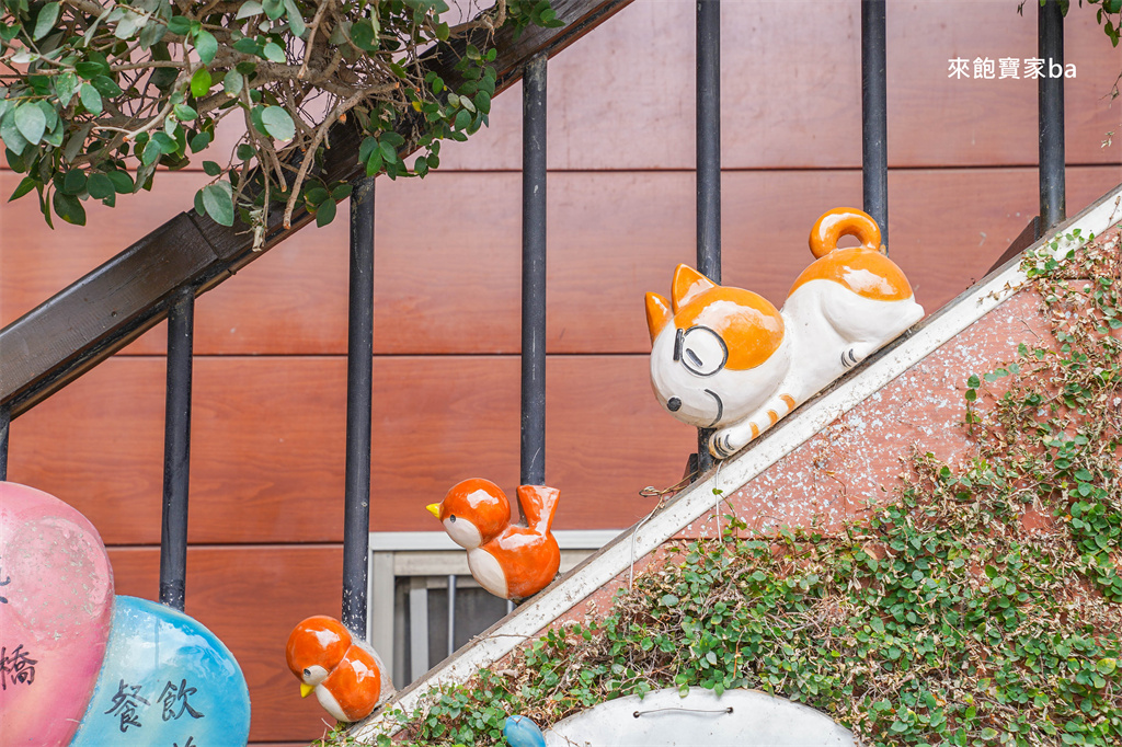 嘉義新港【板陶窯交趾剪黏工藝園區】巨大貓咪與恐龍的傳統工藝童話村！ @來飽寶家ba