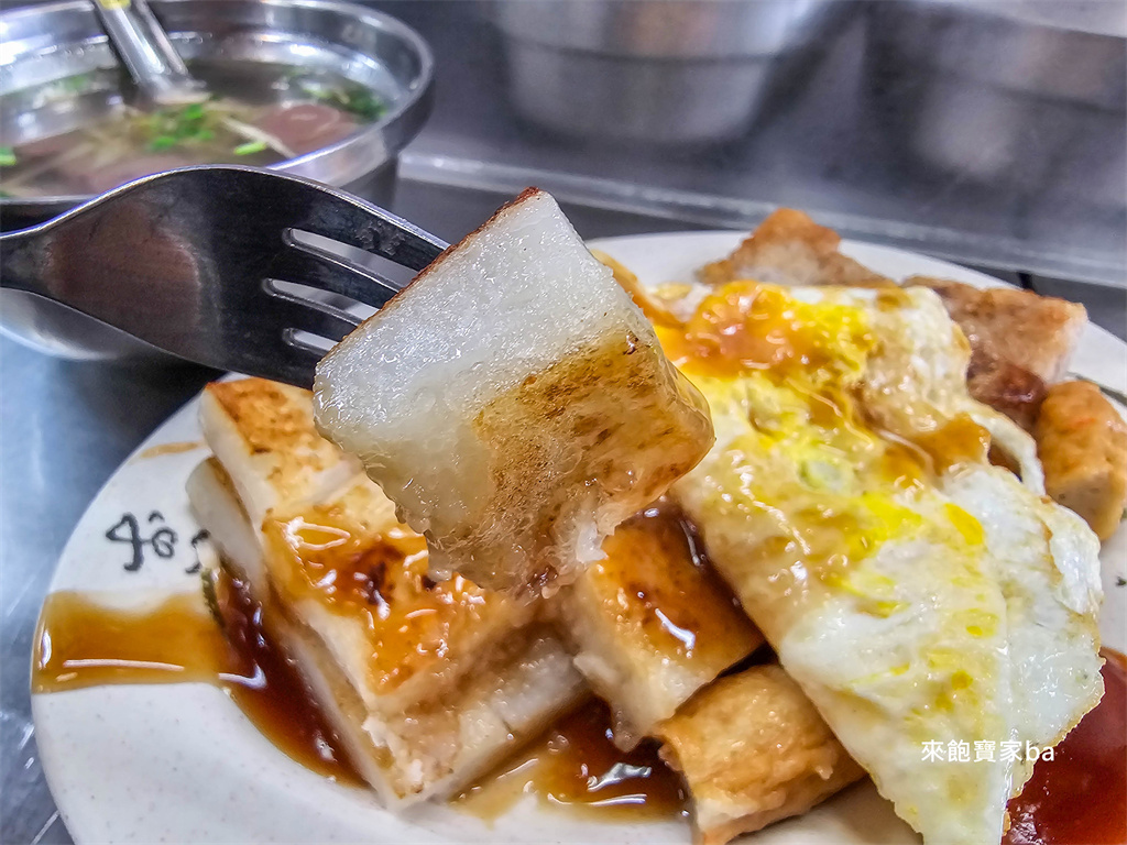 台中第二市場【王記菜頭粿糯米腸】必點招牌三樣，評價兩極的排隊美食 @來飽寶家ba