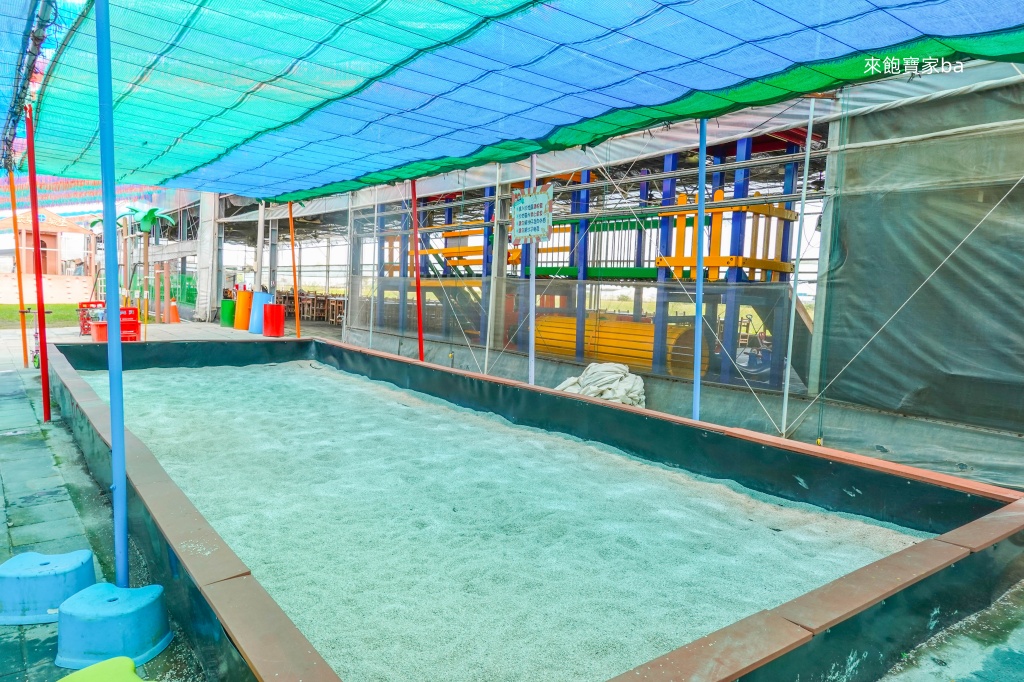 彰化玩水景點【樂採果溫室觀光農場】夏季限定戲水池，香腸DIY、 抓泥鰍等親子體驗 @來飽寶家ba