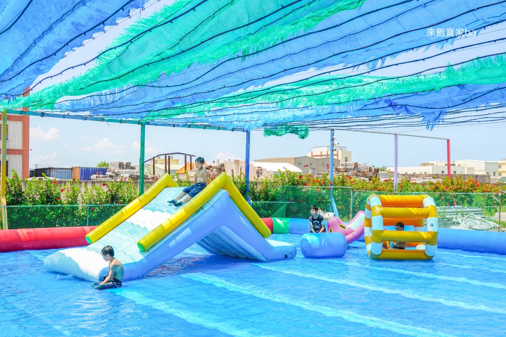 彰化玩水景點【樂採果溫室觀光農場】夏季限定戲水池，香腸DIY、 抓泥鰍等親子體驗 @來飽寶家ba