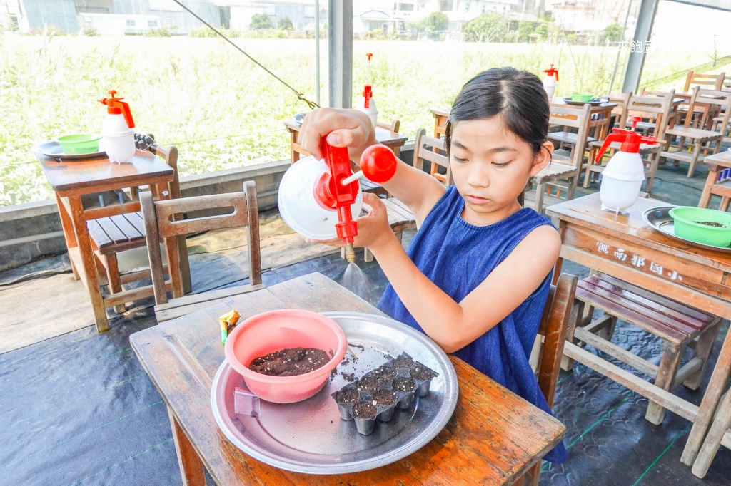 彰化玩水景點【樂採果溫室觀光農場】夏季限定戲水池，香腸DIY、 抓泥鰍等親子體驗 @來飽寶家ba
