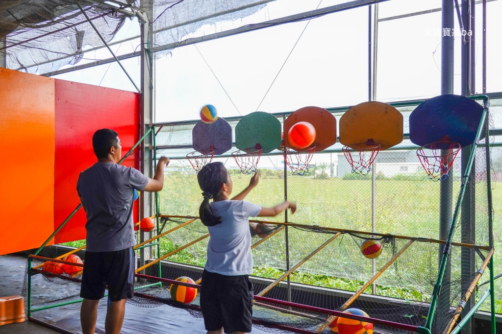 彰化玩水景點【樂採果溫室觀光農場】夏季限定戲水池，香腸DIY、 抓泥鰍等親子體驗 @來飽寶家ba