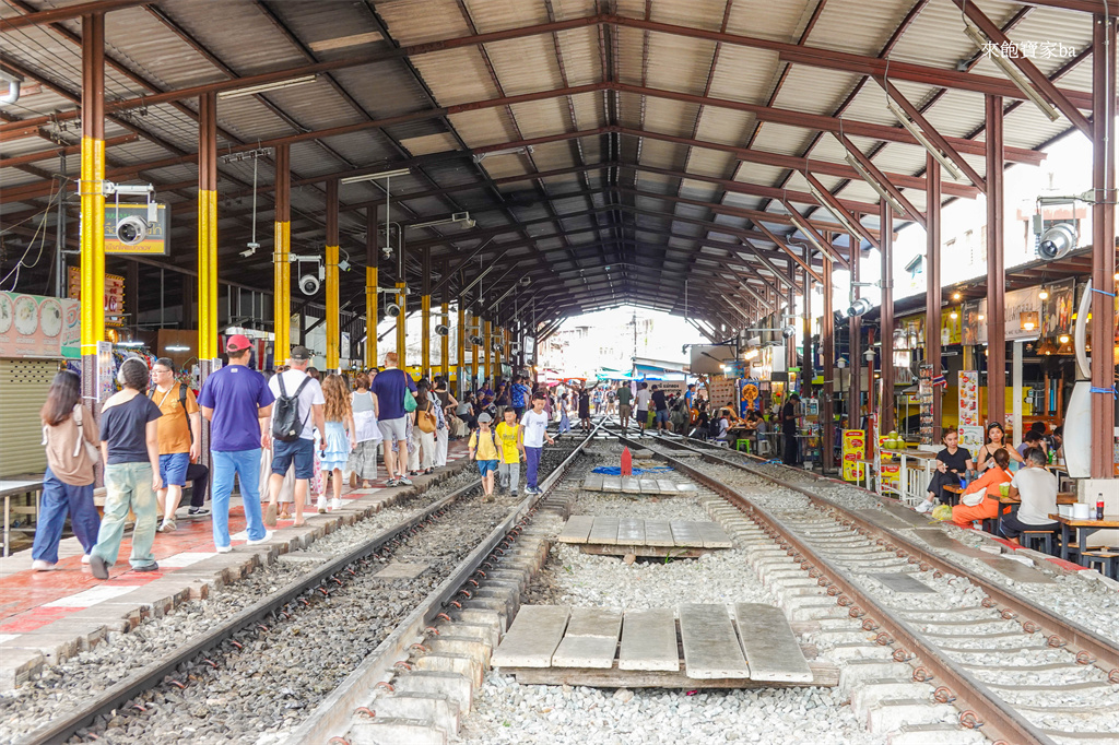 曼谷景點【美功鐵道市場】Maeklong Railway Market ：最新火車時間、交通包車、周邊一日遊攻略 @來飽寶家ba