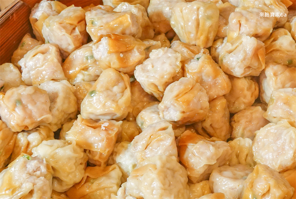 曼谷嵩越路【古籠包】百年包子點心店 Gu Long Bao，泰奶燒賣杯嵩越路最吸睛小吃！ @來飽寶家ba