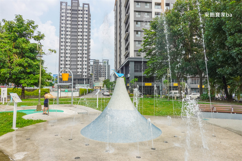 台中免費玩水景點【干城海螺水公園】LaLaport旁水陸遊戲場! @來飽寶家ba 台中免費玩水景點【干城海螺水公園】LaLaport旁水陸遊戲場! @來飽寶家ba