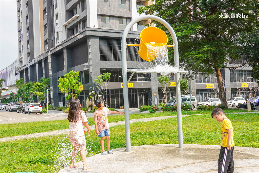 台中免費玩水景點【干城海螺水公園】LaLaport旁水陸遊戲場! @來飽寶家ba 台中免費玩水景點【干城海螺水公園】LaLaport旁水陸遊戲場! @來飽寶家ba