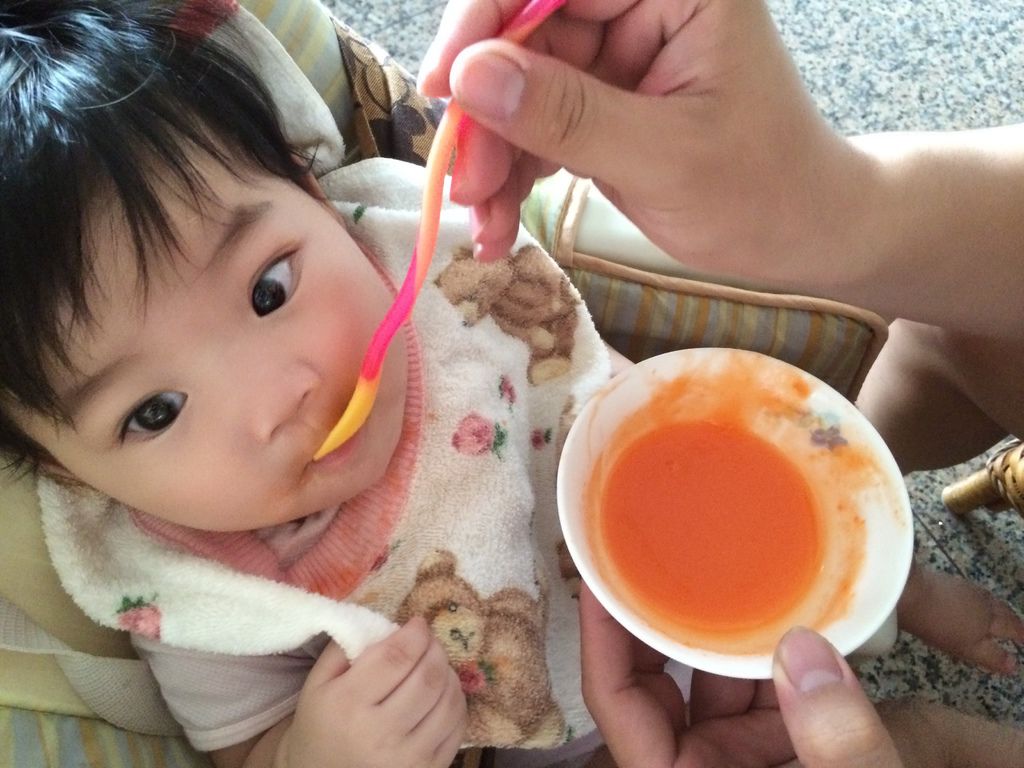 極好食✌寶寶四個月副食品初體驗，食譜與經驗分享 @來飽寶家ba