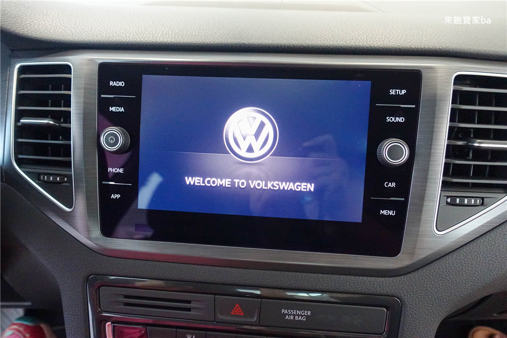 【賞車試乘】小家庭用車Volkswagen Golf Sportsvan評價，安全大空間又省稅金！ @來飽寶家ba